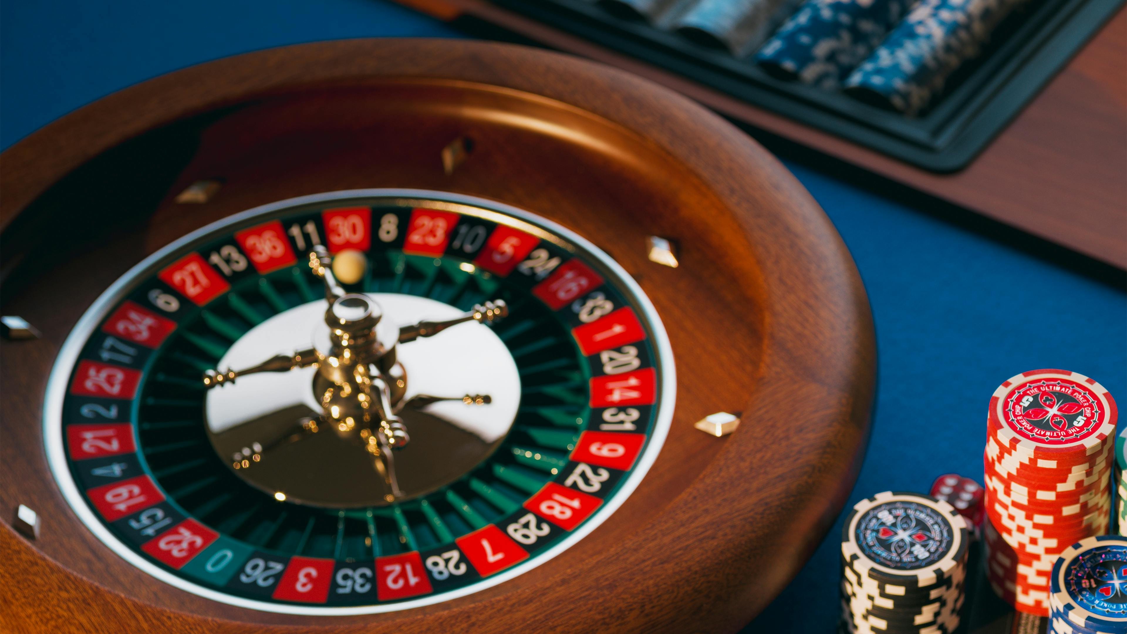 Live Casino Baccarat ဒိုင်မိန်းနှင့် ကတ်ချမှု HD ဗီဒီယို